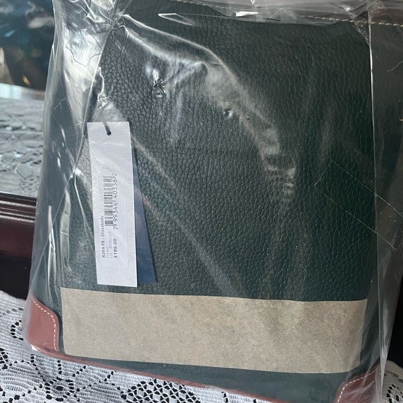 Dooney & Bourke crossbody bag - Picture 2 of 4